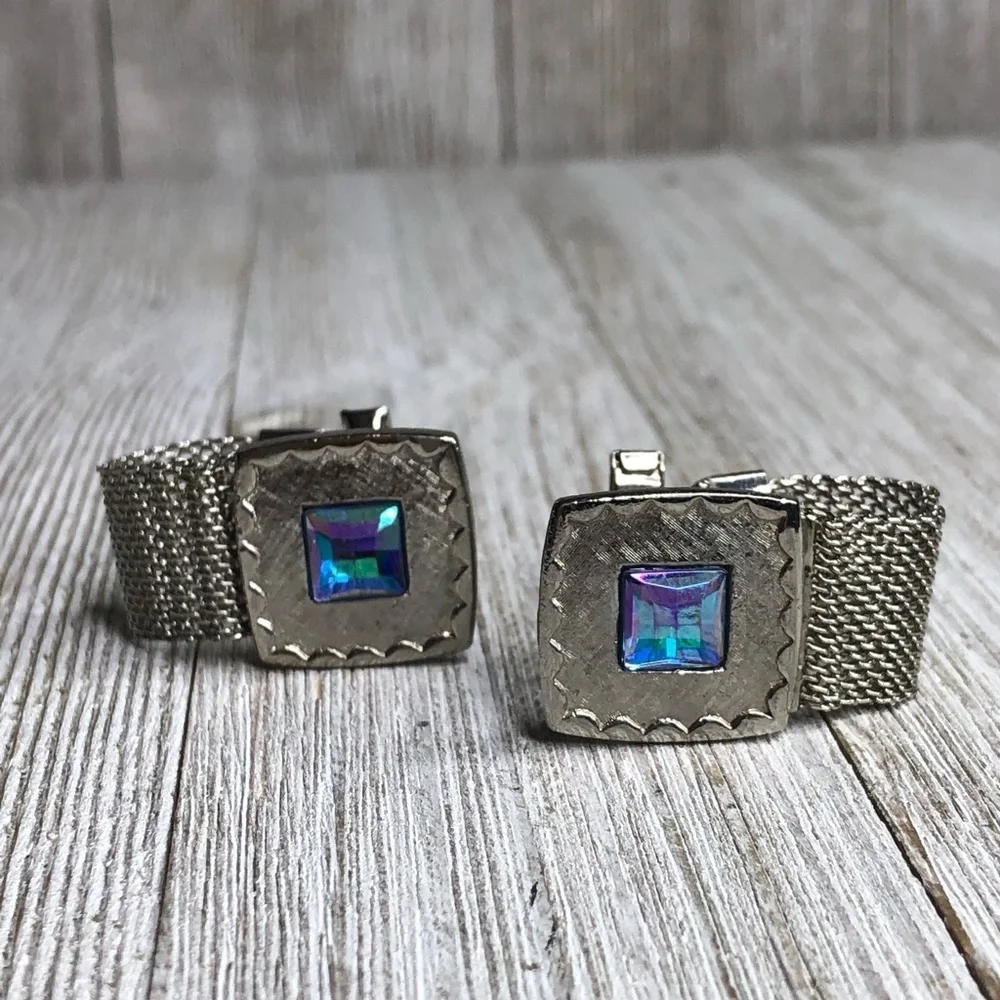 Vintage Wrap Around Faceted Cabochon Cuff Links